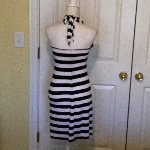 Cache Vintage Black & White Striped Strapless Dress w/ Tie in Back & Ruffle Trim - Picture 6 of 9